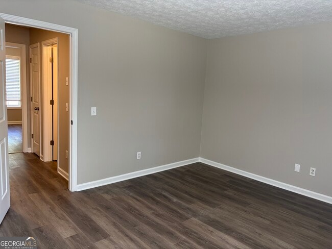 Building Photo - 97 Lily Dr