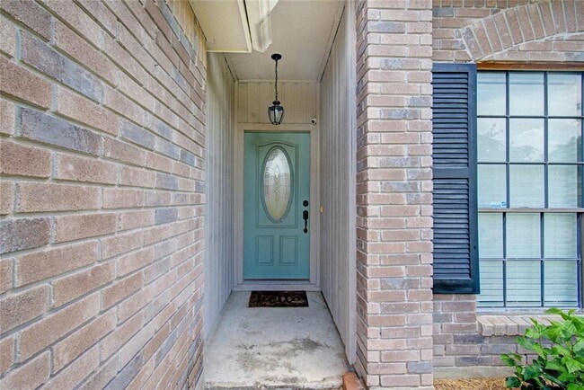 Building Photo - 16322 Chimneystone Dr