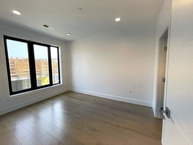 Building Photo - 30 Penniman Rd