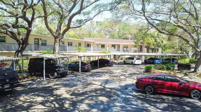 Building Photo - 820 Patricia Ave