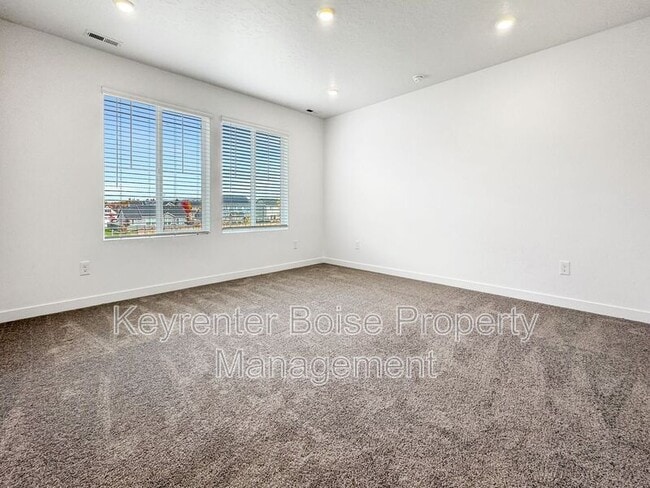 Building Photo - 4212 W Cirrus Ln