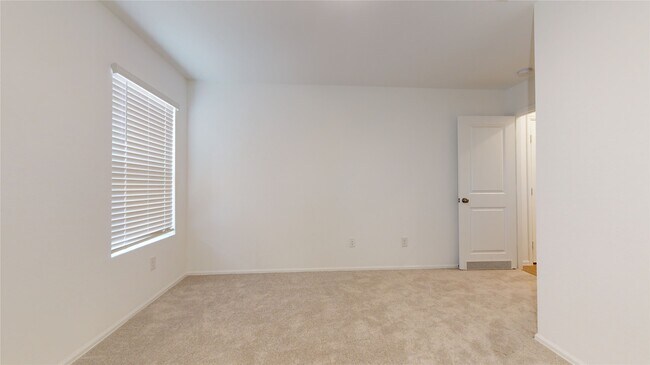 Building Photo - 27014 Breakaway Ln