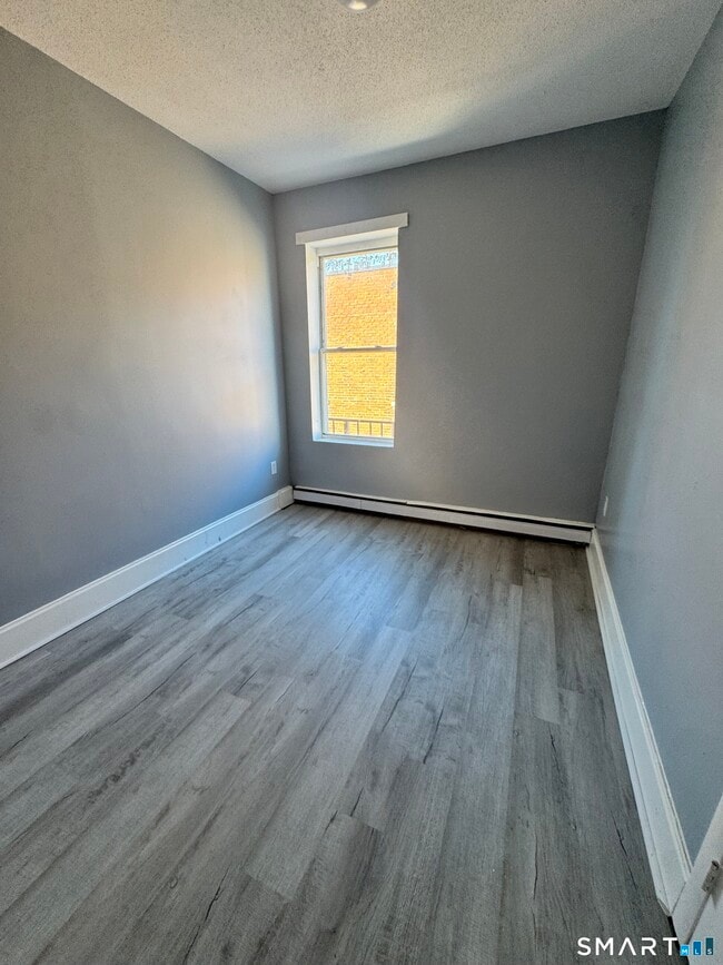 Building Photo - 283 Wethersfield Ave