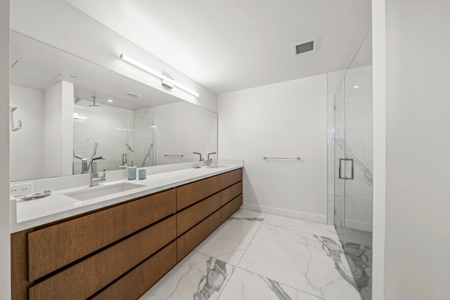 Building Photo - 1388 Kettner Blvd