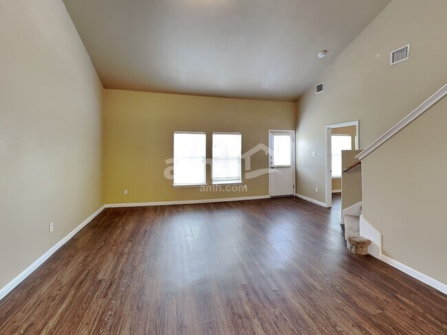 Building Photo - 3723 Holden Ct