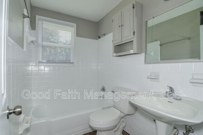 Building Photo - 2507 Elderberry Dr