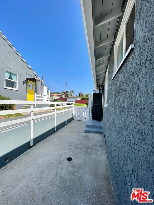 Building Photo - 5954 W 85th Pl