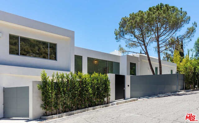 Building Photo - 8854 Thrasher Ave