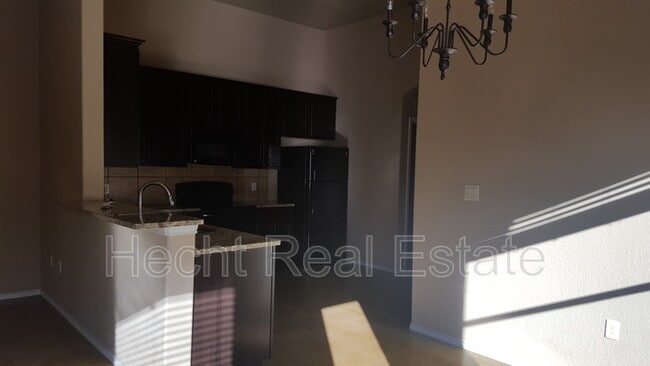 Building Photo - 1045 Carolyn Cove