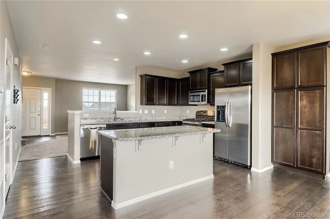 Building Photo - Incredible 4 bedroom home in Reunion.