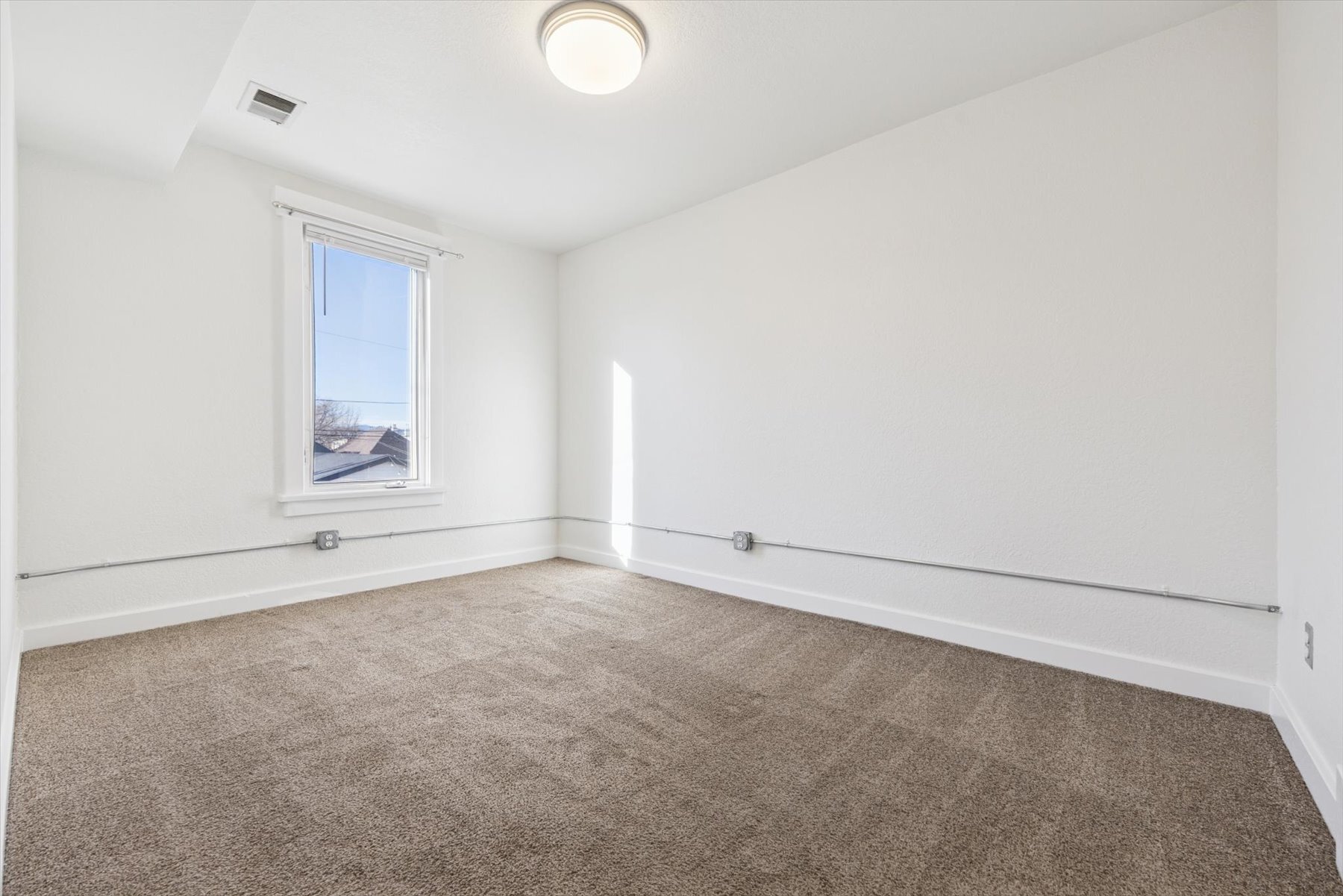 Building Photo - 117 Elati St Unit #2