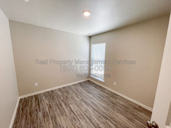 Building Photo - 2103 N Avenue J