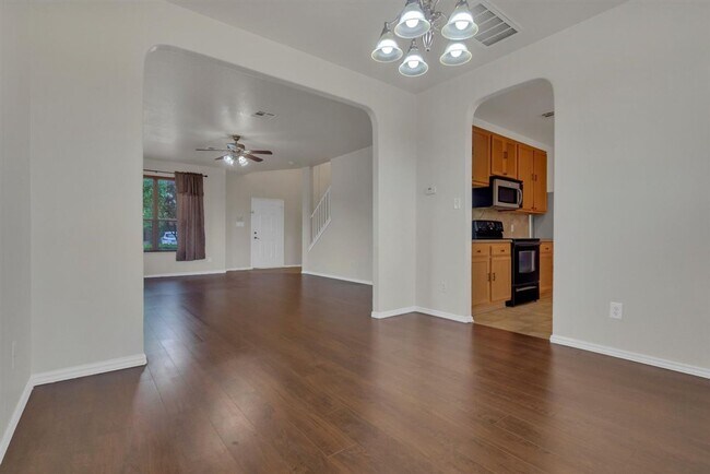 Building Photo - 1609 Bayland St