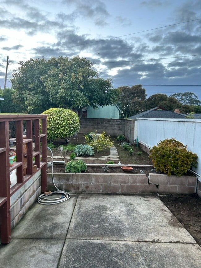 Building Photo - Charming Morro Bay Heights Home with Ocean Views