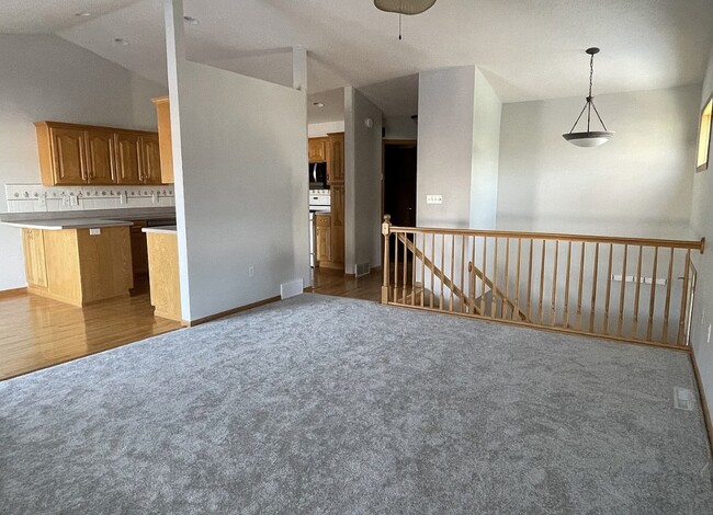 Building Photo - 2706 Wheatland Dr S