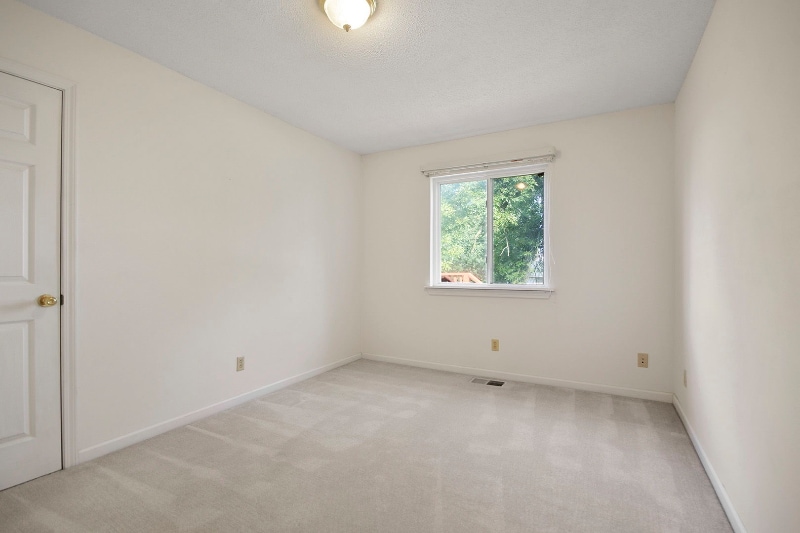 Building Photo - 707 E Brick St