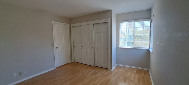 Building Photo - 320 Stamper Cir