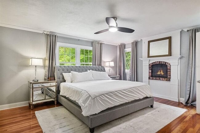 Building Photo - 2506 SW 9th Dr