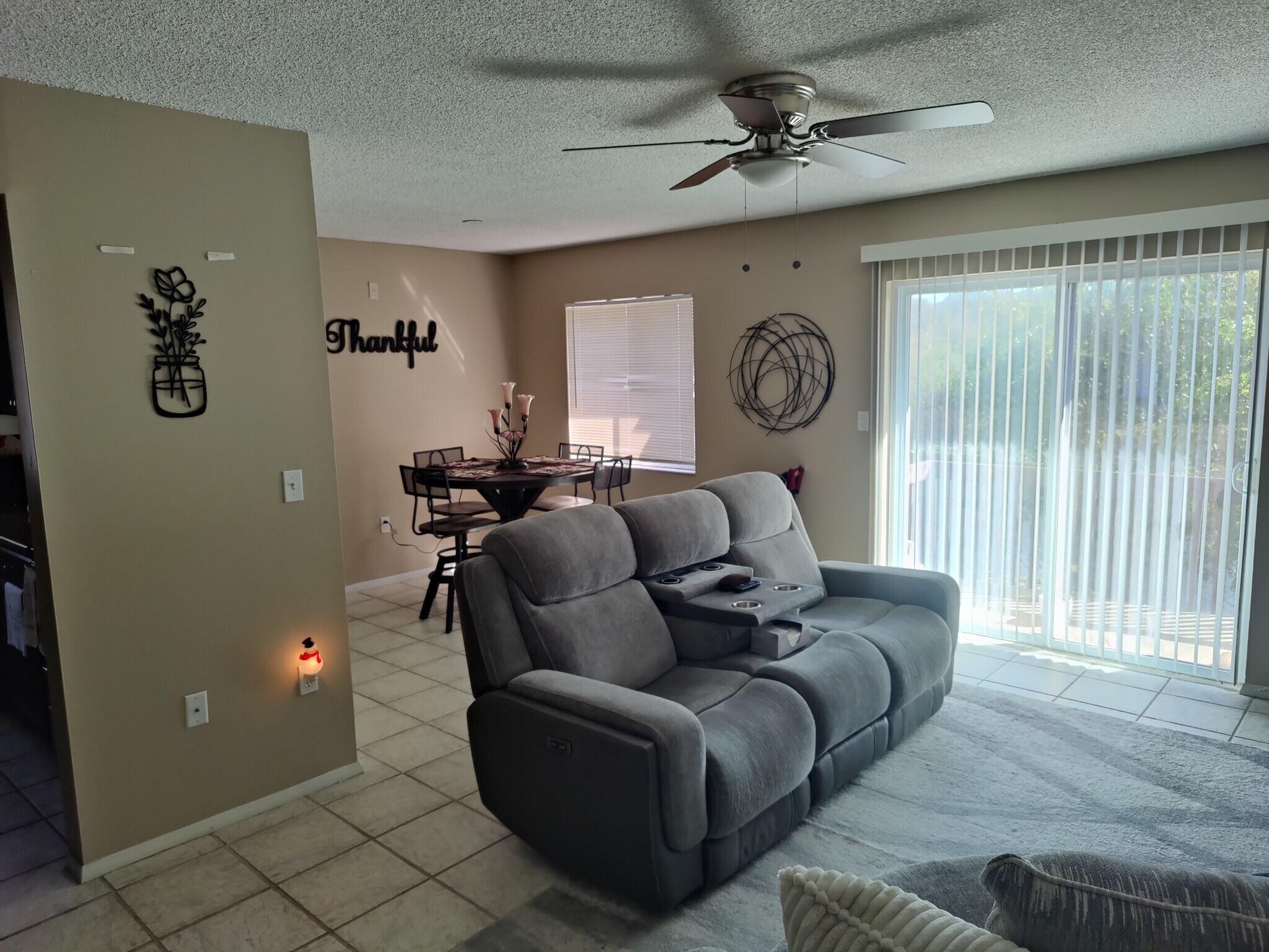 Building Photo - 2628 Hidden Lake Dr N