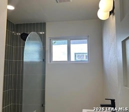 Building Photo - 426 E Woodlawn Ave