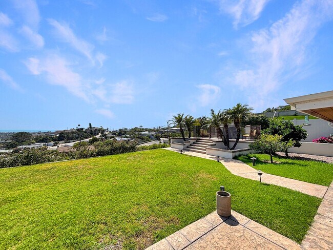 Building Photo - Gorgeous 3BD/2BA House in Pacific Beach W/...