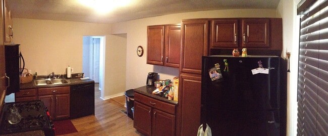 Building Photo - 986 E Warrington Ave