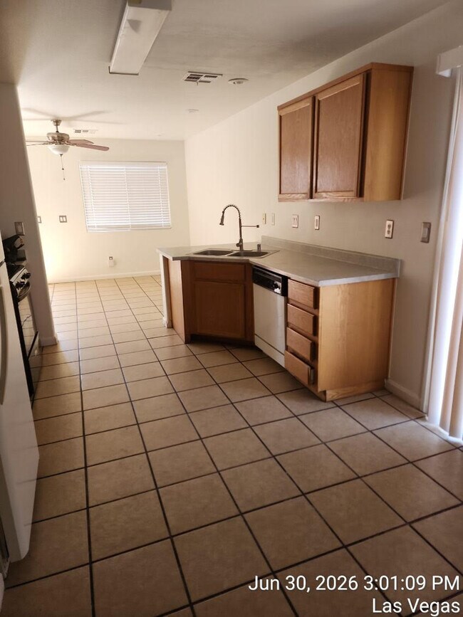 Building Photo - 9914 Keephills St