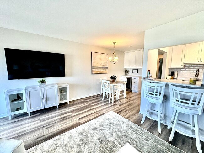 Building Photo - 47 Salisbury B