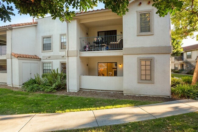 Building Photo - Upgraded Rancho Penasquitos 2 Bedroom at T...