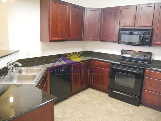 Building Photo - Modern 1 Bed 1 Bath 763 sq ft North Natomas Condo