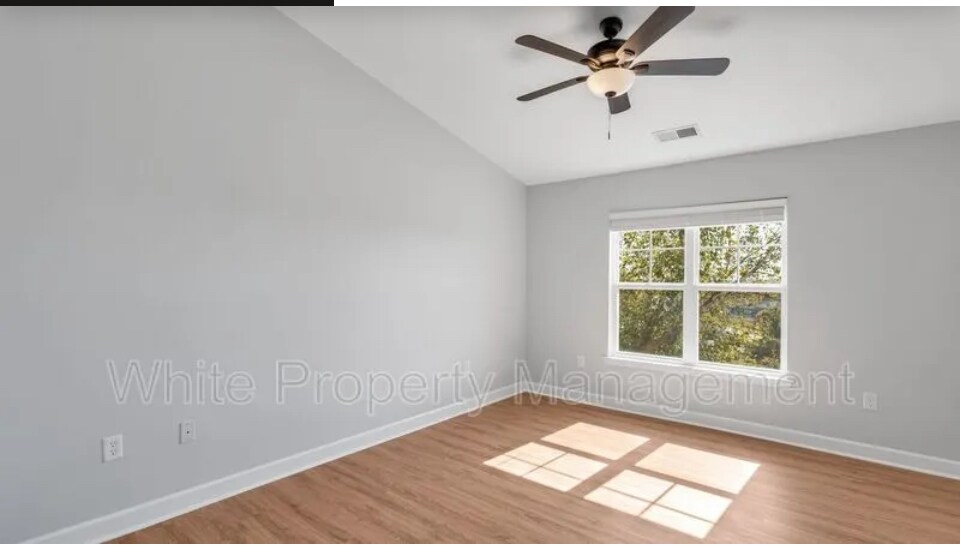 Building Photo - 339 Westbend Dr