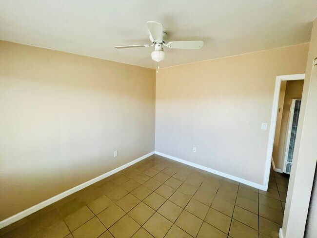 Building Photo - 15643 Sueno Ln