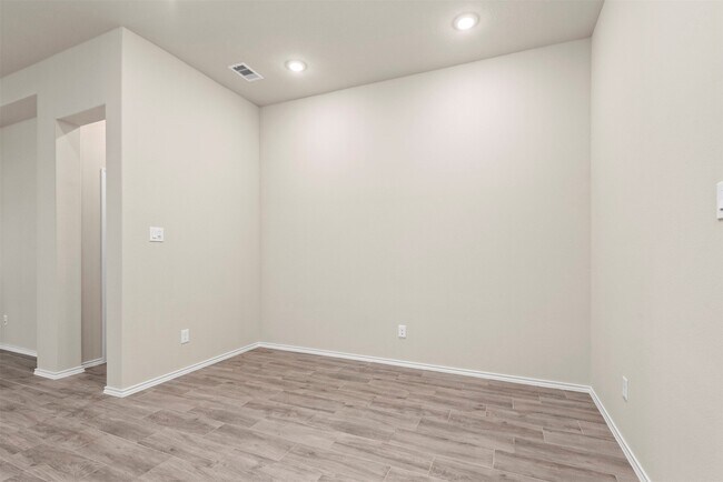 Building Photo - 25318 Pirates One Dr