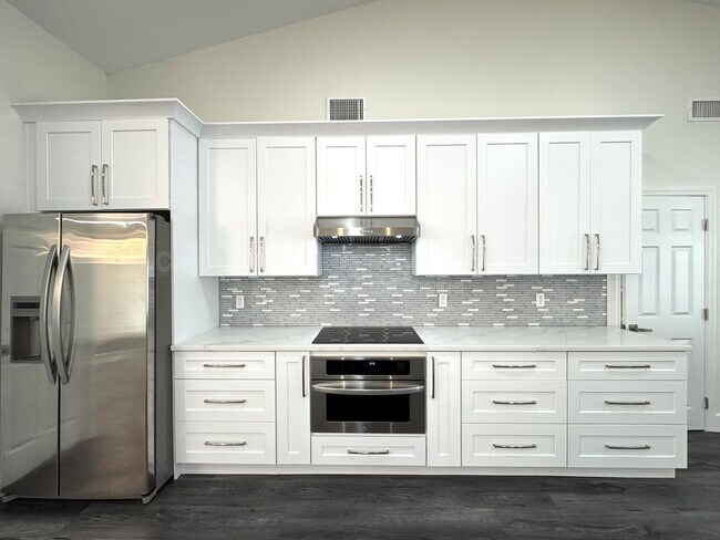 Building Photo - 9943 Bay Vista Estates Blvd