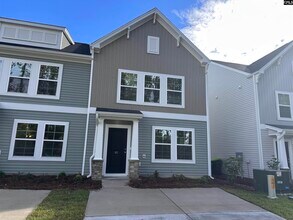 Building Photo - 811 Coburg Ln