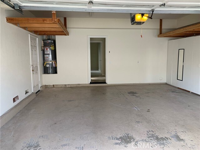 Building Photo - 281 Mesa Dr