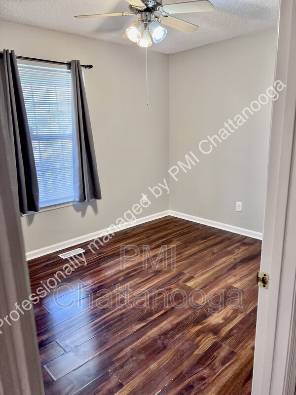 Building Photo - 7664 Walnut Hills Dr