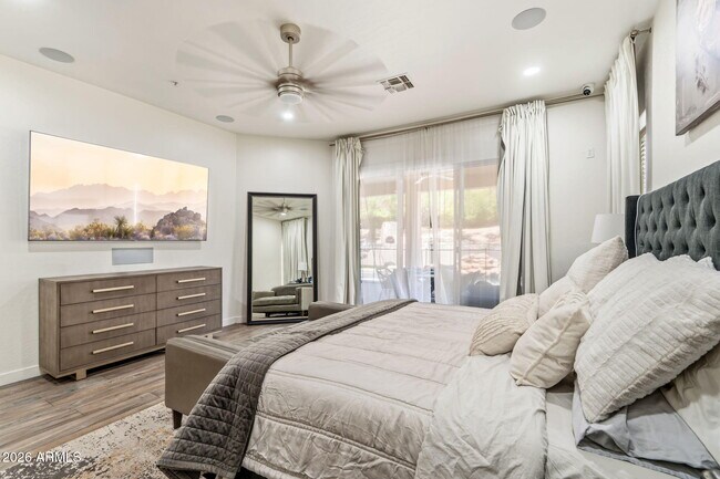 Building Photo - 10840 E Bahia Dr
