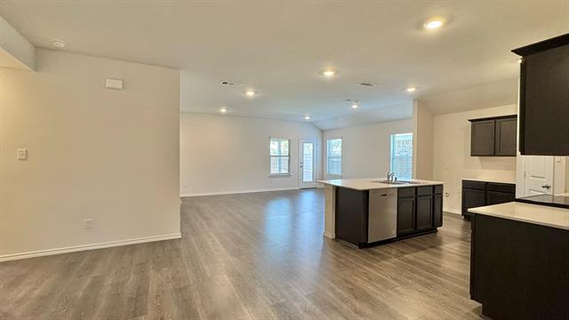 Building Photo - 1420 Stuarts Frst Dr