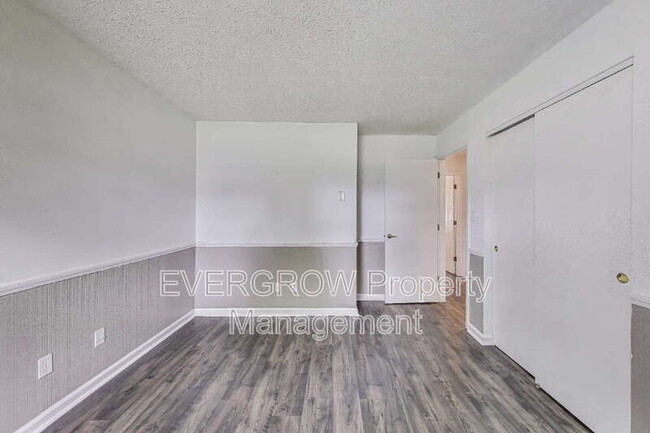 Building Photo - 3534 Ribbon Dr