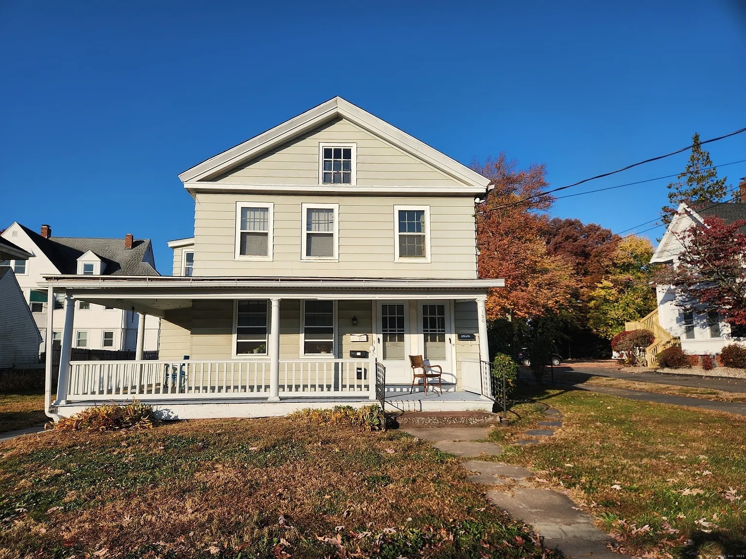 Building Photo - 156 Main St