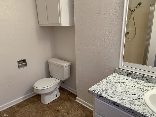 Building Photo - 3 br, 2 bath House - 1013 San Benito Dr. 1...