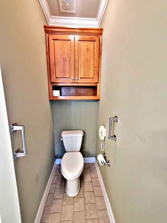 Building Photo - HOUSE FOR RENT - DECATUR