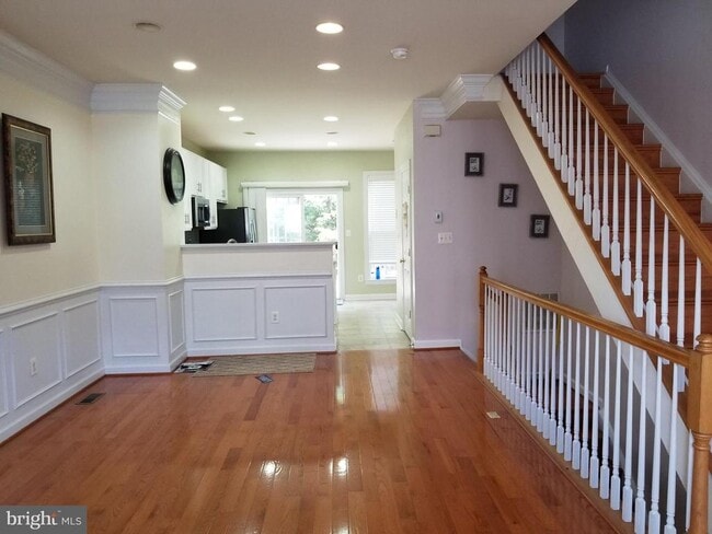 Building Photo - 11453 Log Ridge Dr