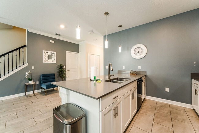 Building Photo - 1264 Challenge Dr