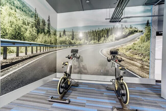 Building Photo - 1600 S Eads St