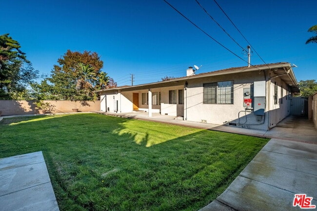 Building Photo - 7121 Arizona Ave