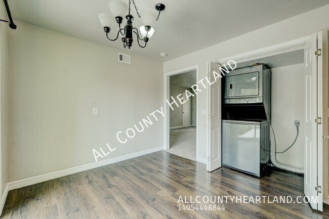 Building Photo - 3921 NW 51st St