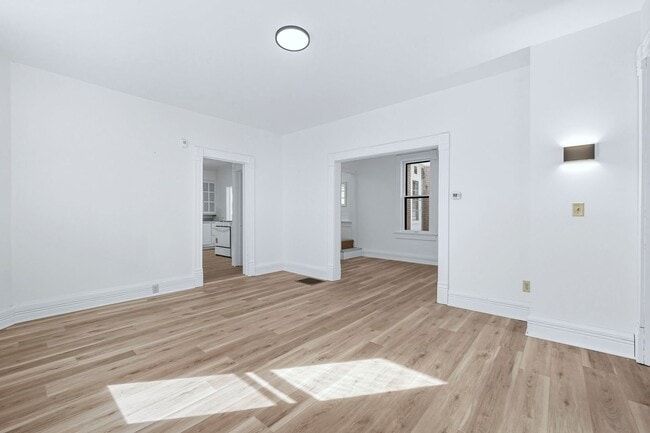 Building Photo - New THREE BED listing in Fort Wayne!