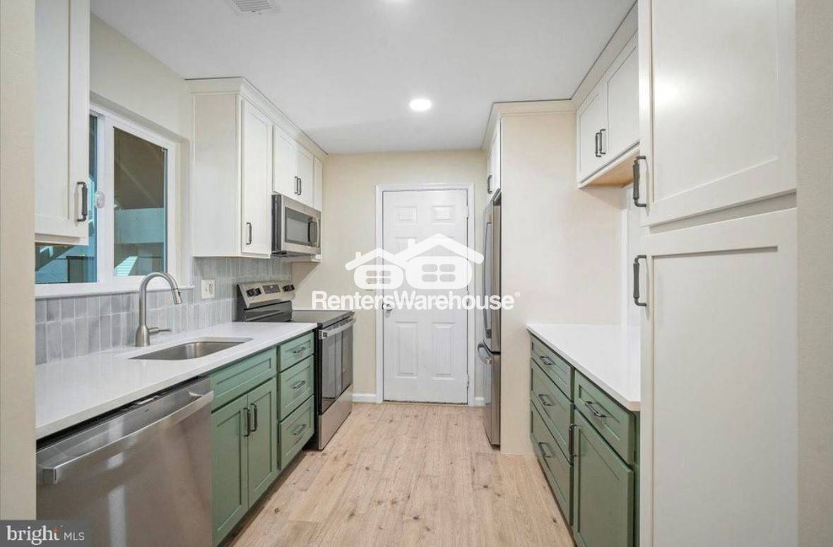 Building Photo - 10264 Redtail Ct